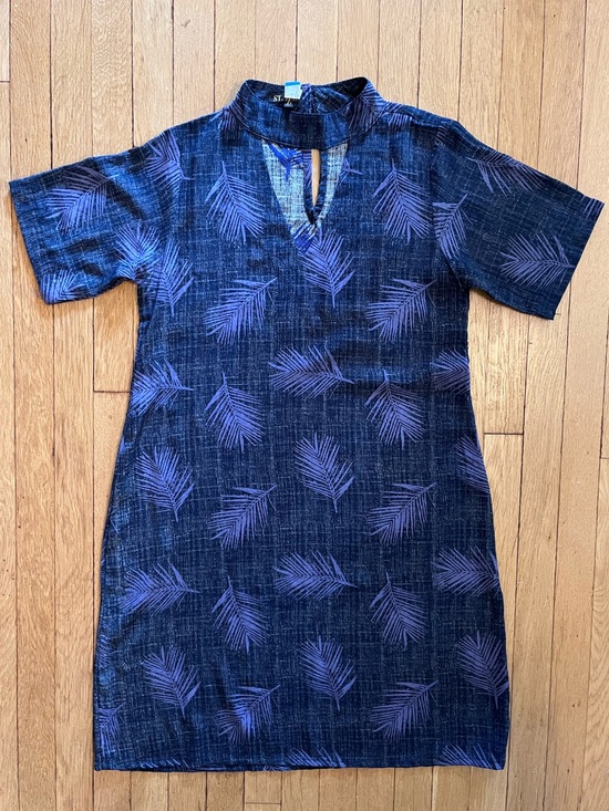 St. Mae Dresses & Skirts - Short Sleeve Navy A-line Dress with Purple Leaf Print— Size M
